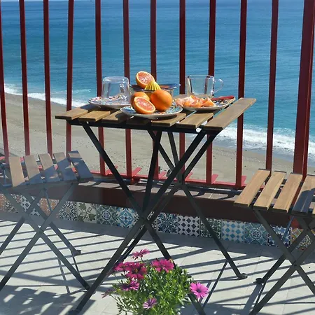 Panoramic Loft Acquamarina Apartmán Letojanni